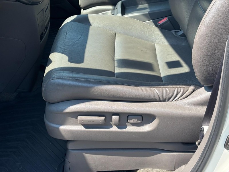 Honda Odyssey Vehicle Full-screen Gallery Image 17