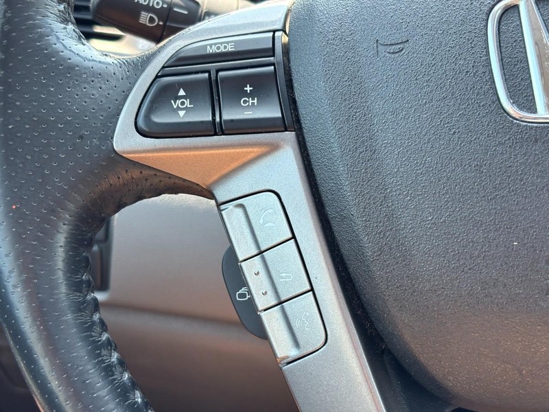 Honda Odyssey Vehicle Full-screen Gallery Image 19
