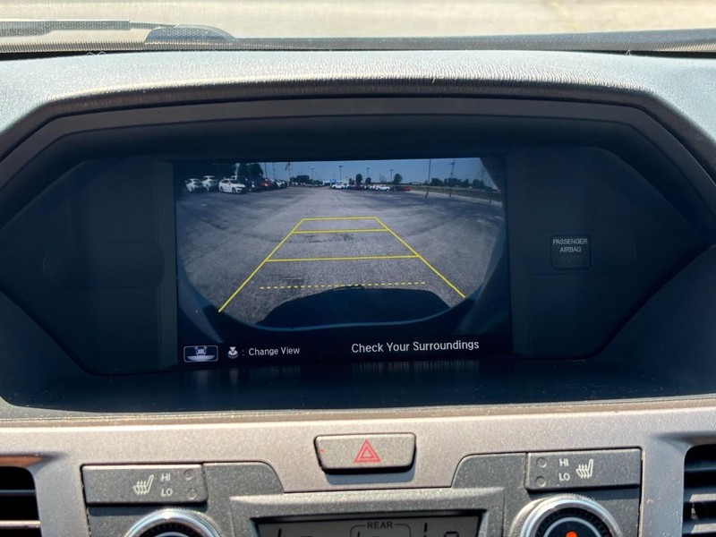 Honda Odyssey Vehicle Full-screen Gallery Image 23