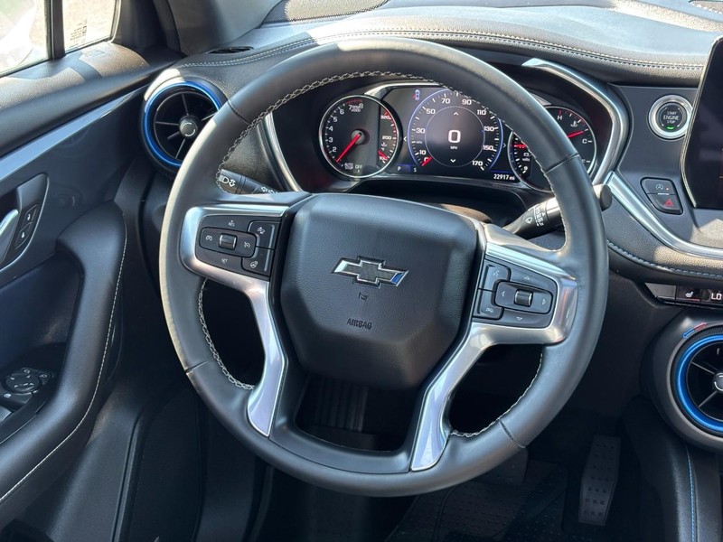 Chevrolet Blazer Vehicle Full-screen Gallery Image 12