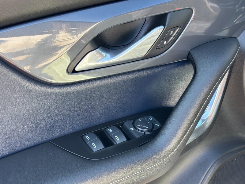Chevrolet Blazer Vehicle Full-screen Gallery Image 16