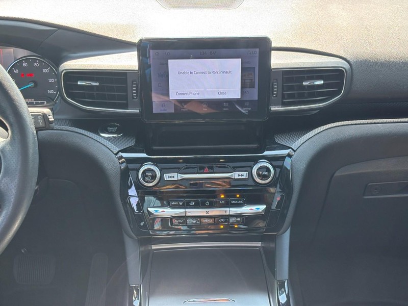 Ford Explorer Vehicle Full-screen Gallery Image 14