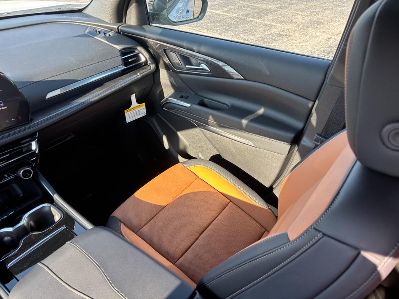 Chevrolet Traverse Vehicle Full-screen Gallery Image 10