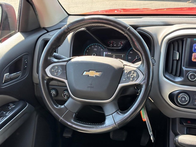 Chevrolet Colorado Vehicle Full-screen Gallery Image 12