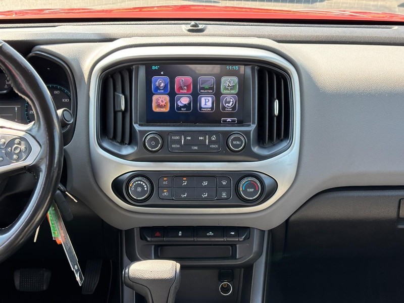 Chevrolet Colorado Vehicle Full-screen Gallery Image 13