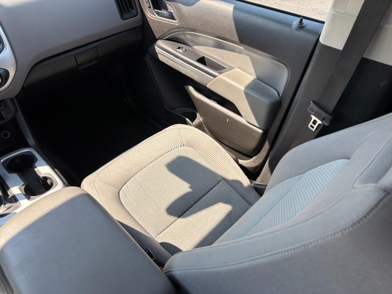 Chevrolet Colorado Vehicle Full-screen Gallery Image 14