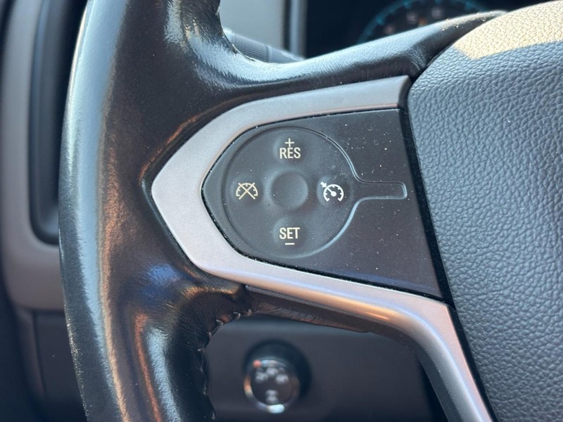 Chevrolet Colorado Vehicle Full-screen Gallery Image 17