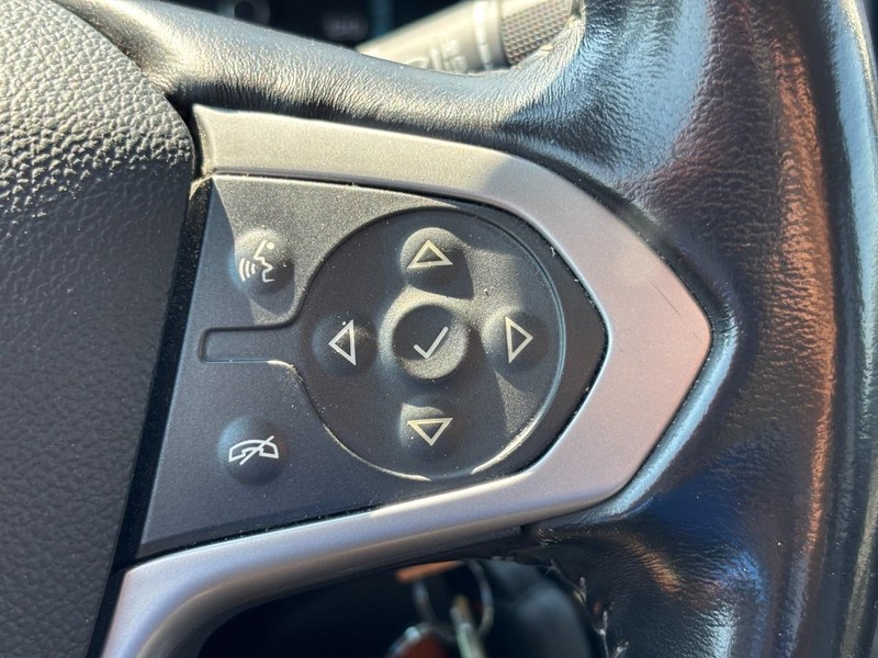 Chevrolet Colorado Vehicle Full-screen Gallery Image 18