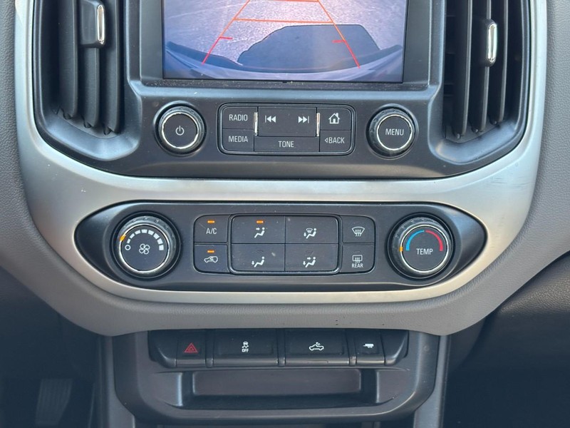 Chevrolet Colorado Vehicle Full-screen Gallery Image 22