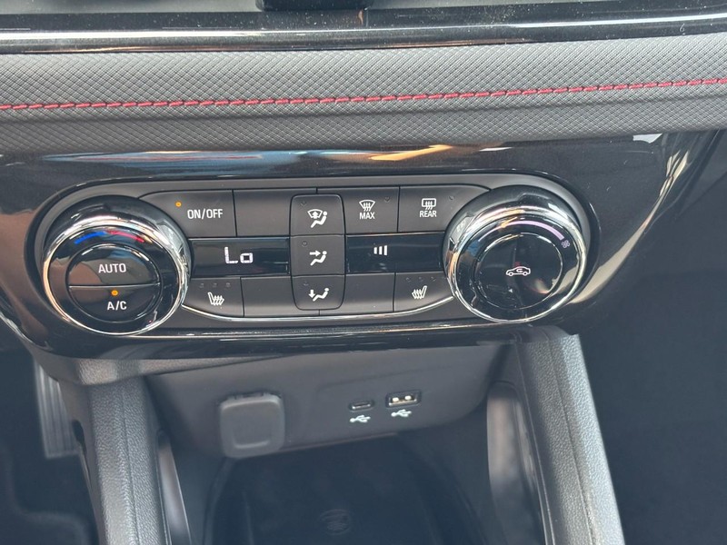 Chevrolet TrailBlazer Vehicle Full-screen Gallery Image 17