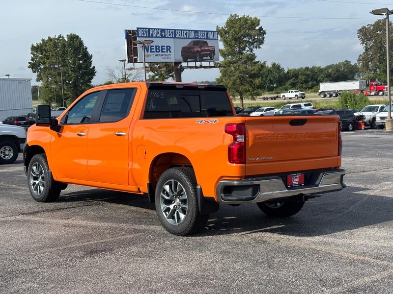 Chevrolet Silverado 1500 Vehicle Full-screen Gallery Image 3