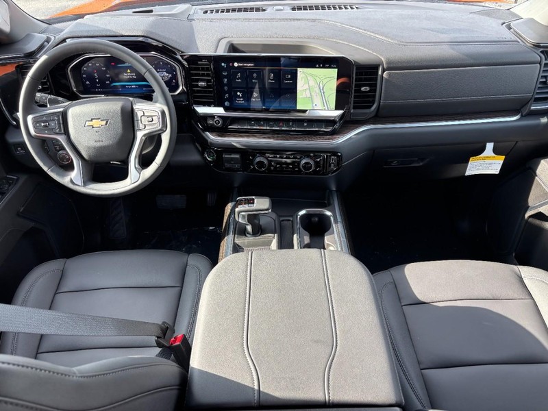 Chevrolet Silverado 1500 Vehicle Full-screen Gallery Image 6