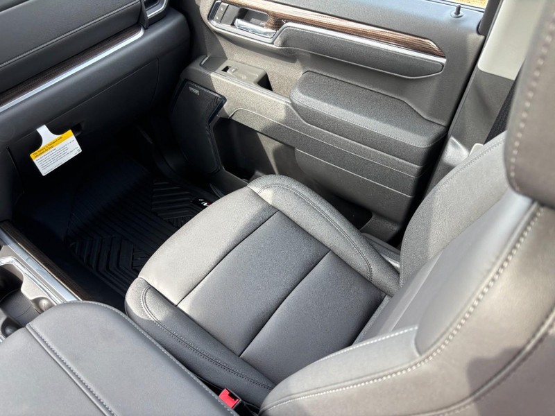 Chevrolet Silverado 1500 Vehicle Full-screen Gallery Image 9