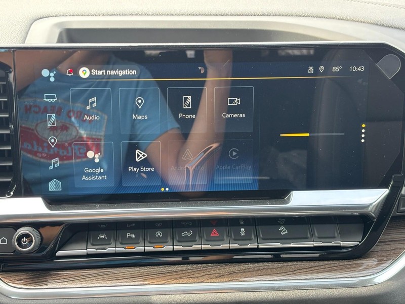 Chevrolet Silverado 1500 Vehicle Full-screen Gallery Image 15