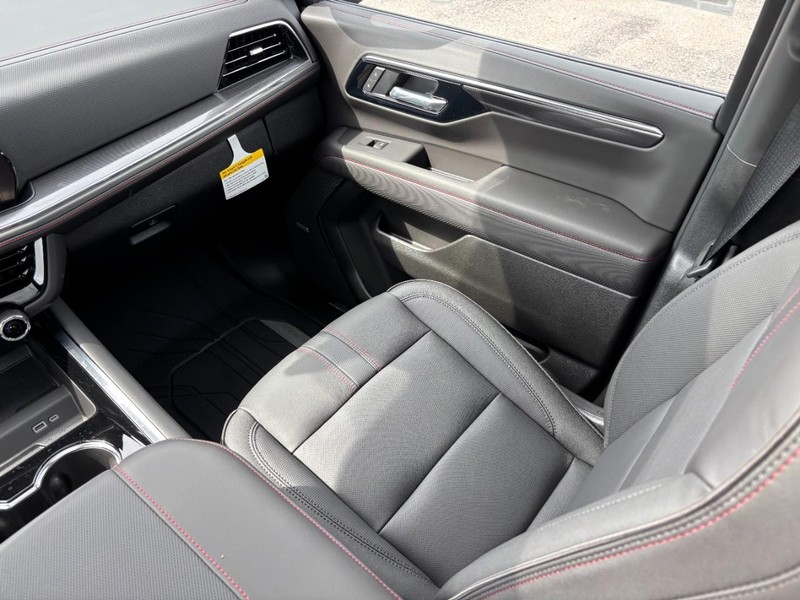Chevrolet Tahoe Vehicle Full-screen Gallery Image 10
