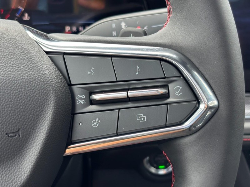 Chevrolet Tahoe Vehicle Full-screen Gallery Image 14