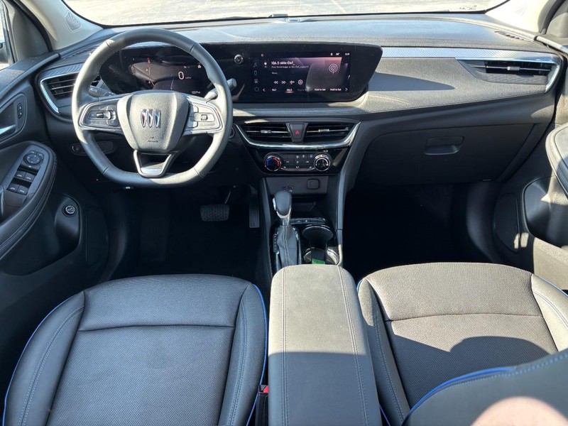 Buick Encore GX Vehicle Full-screen Gallery Image 11