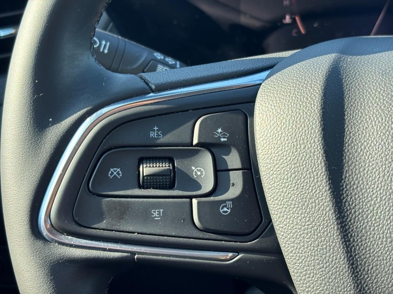 Buick Encore GX Vehicle Full-screen Gallery Image 17