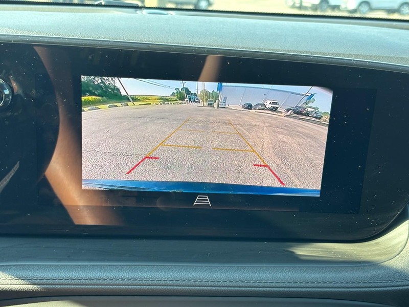 Buick Encore GX Vehicle Full-screen Gallery Image 21