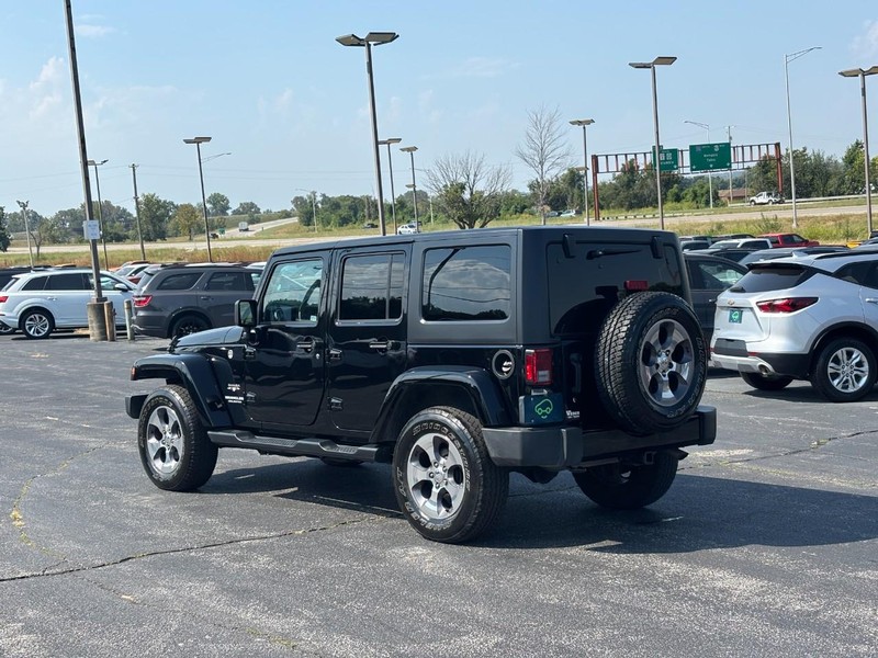 Jeep Wrangler Unlimited Vehicle Full-screen Gallery Image 03