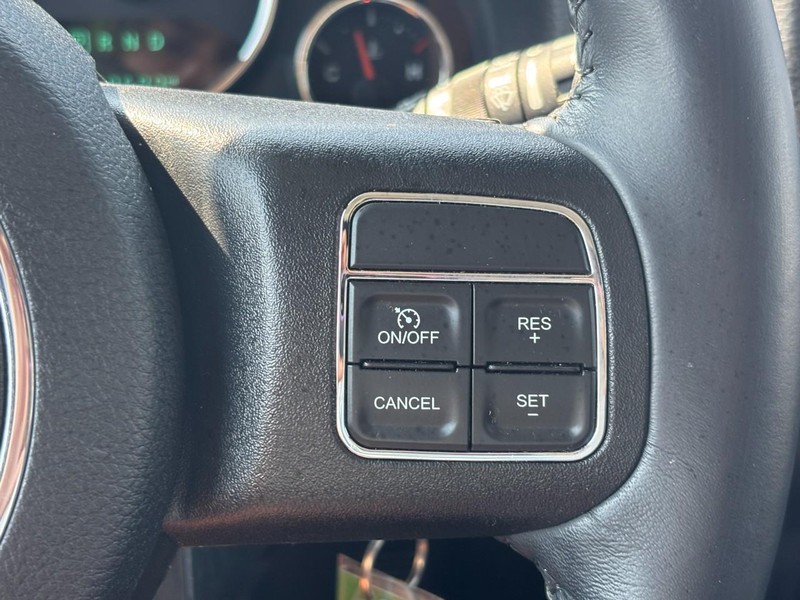 Jeep Wrangler Unlimited Vehicle Full-screen Gallery Image 18