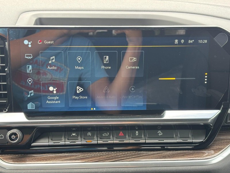 Chevrolet Silverado 1500 Vehicle Full-screen Gallery Image 15