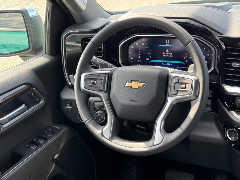 Chevrolet Silverado 1500 Vehicle Full-screen Gallery Image 7