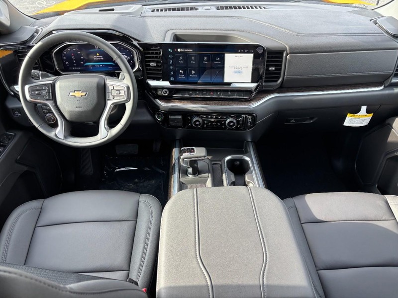 Chevrolet Silverado 1500 Vehicle Full-screen Gallery Image 6