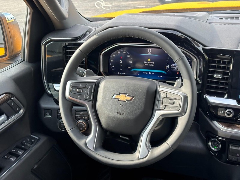 Chevrolet Silverado 1500 Vehicle Full-screen Gallery Image 7