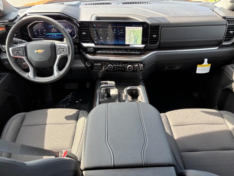 Chevrolet Silverado 1500 Vehicle Full-screen Gallery Image 6