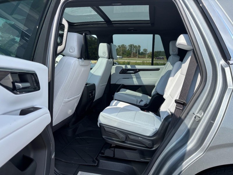 Chevrolet Tahoe Vehicle Full-screen Gallery Image 6