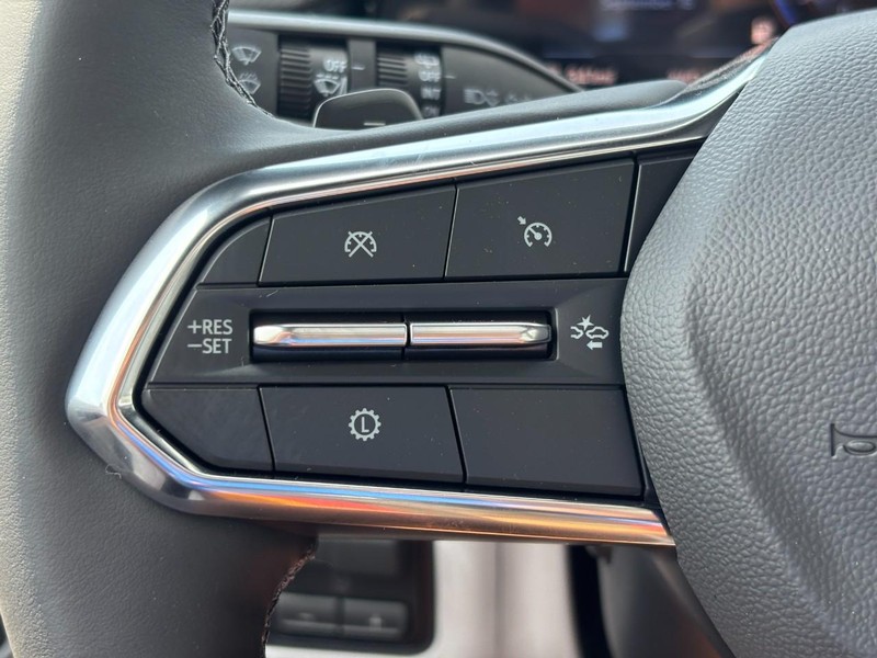Chevrolet Tahoe Vehicle Full-screen Gallery Image 13