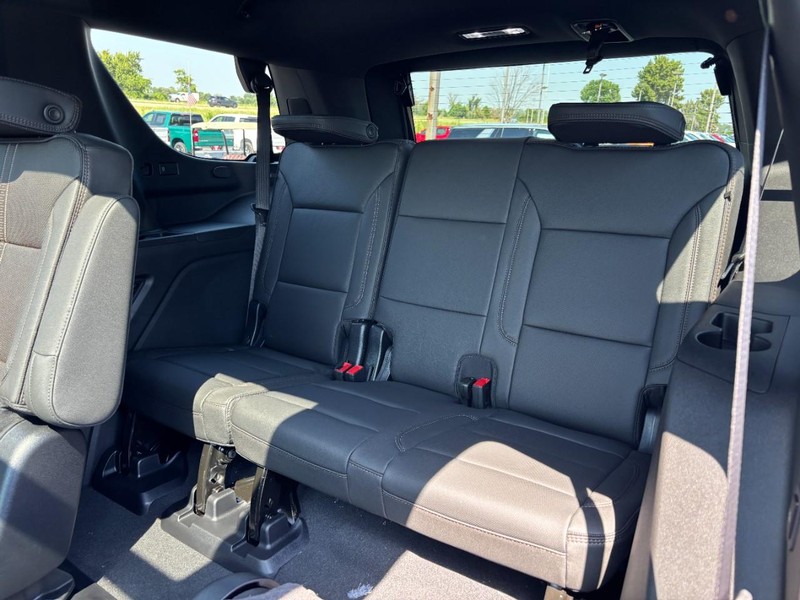 Chevrolet Tahoe Vehicle Full-screen Gallery Image 5