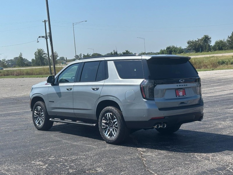 Chevrolet Tahoe Vehicle Full-screen Gallery Image 3