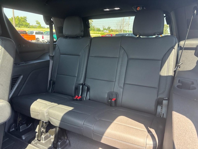 Chevrolet Tahoe Vehicle Full-screen Gallery Image 5