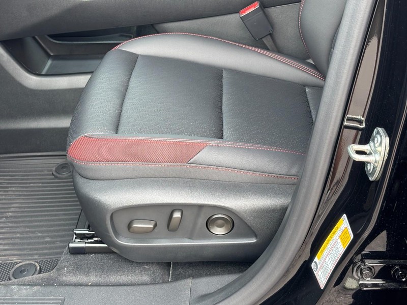 Chevrolet Equinox Vehicle Full-screen Gallery Image 10