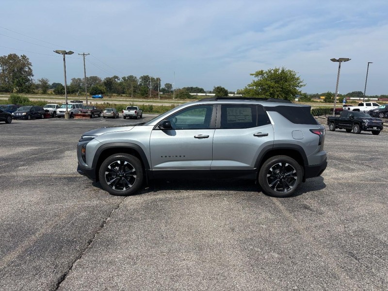 Chevrolet Equinox Vehicle Full-screen Gallery Image 2