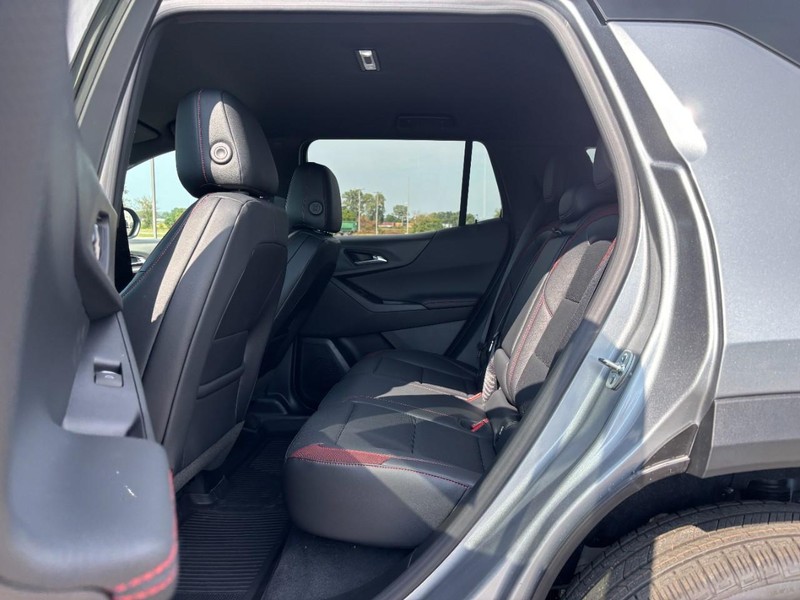 Chevrolet Equinox Vehicle Full-screen Gallery Image 5