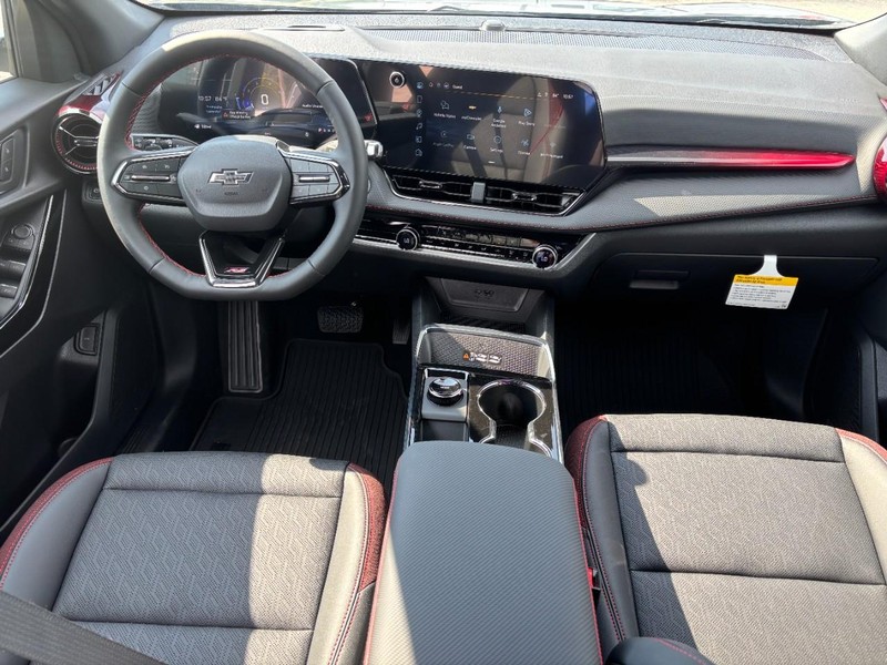 Chevrolet Equinox Vehicle Full-screen Gallery Image 6