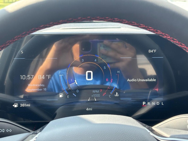 Chevrolet Equinox Vehicle Full-screen Gallery Image 14