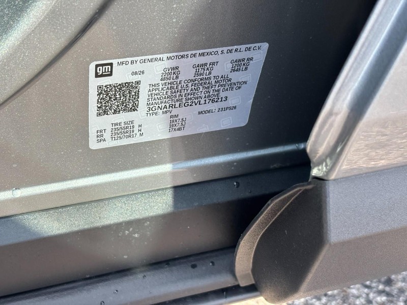 Chevrolet Equinox Vehicle Full-screen Gallery Image 19