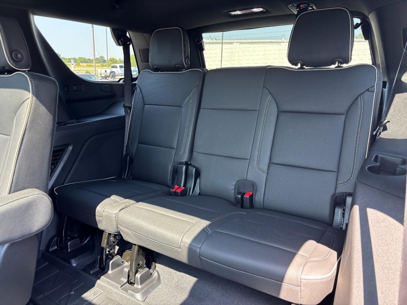 Chevrolet Tahoe Vehicle Full-screen Gallery Image 5