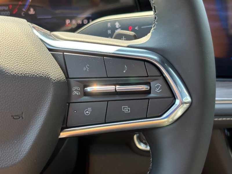 Chevrolet Tahoe Vehicle Full-screen Gallery Image 14