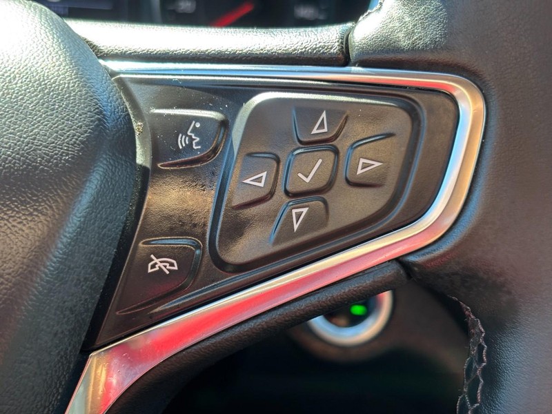 Chevrolet Equinox Vehicle Full-screen Gallery Image 18