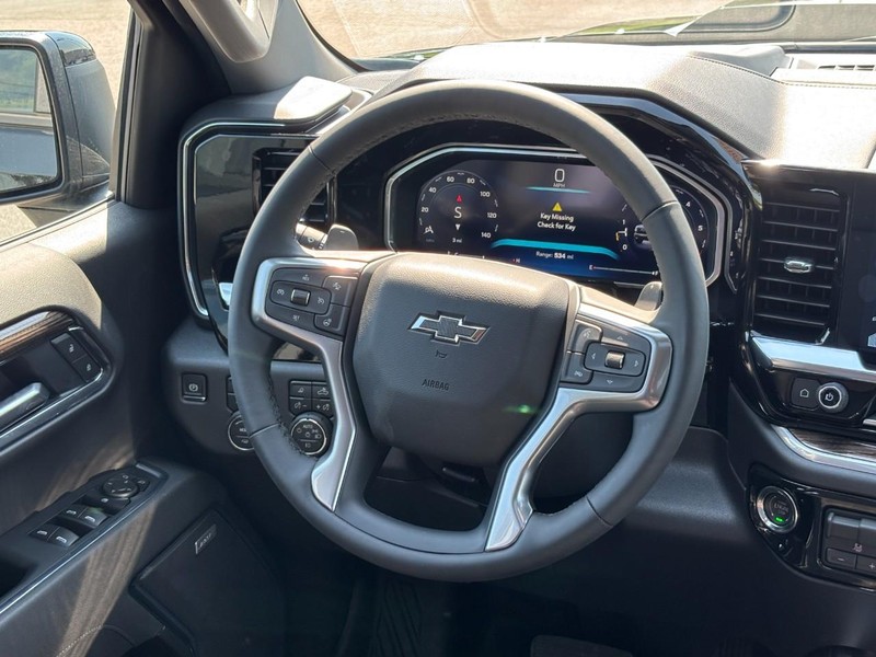 Chevrolet Silverado 1500 Vehicle Full-screen Gallery Image 7