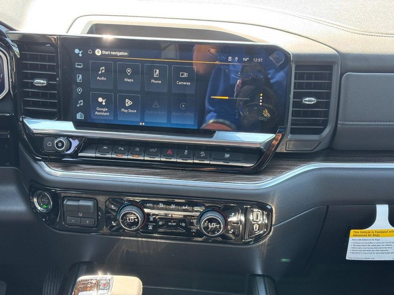 Chevrolet Silverado 1500 Vehicle Full-screen Gallery Image 8