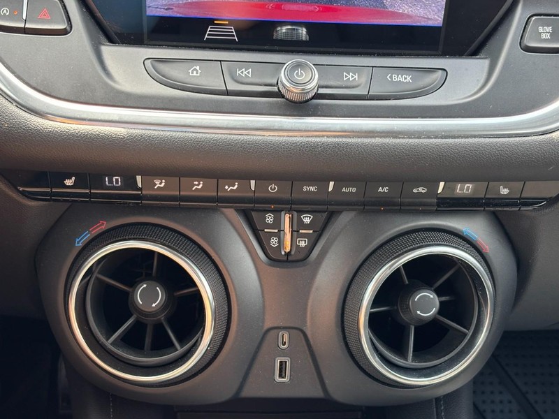 Chevrolet Blazer Vehicle Full-screen Gallery Image 22