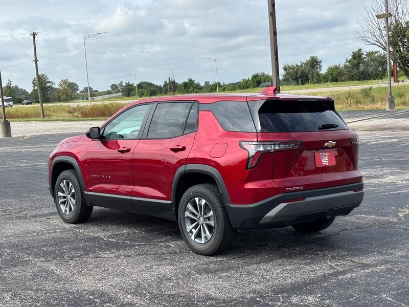 Chevrolet Equinox Vehicle Full-screen Gallery Image 3
