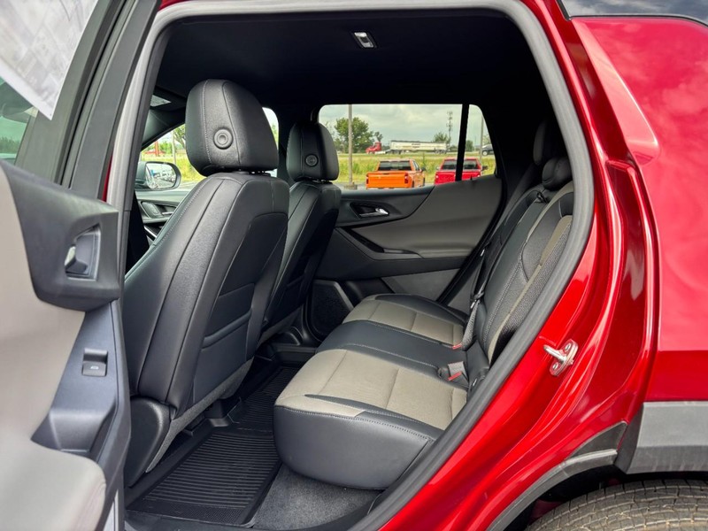 Chevrolet Equinox Vehicle Full-screen Gallery Image 5
