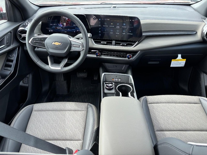 Chevrolet Equinox Vehicle Full-screen Gallery Image 6